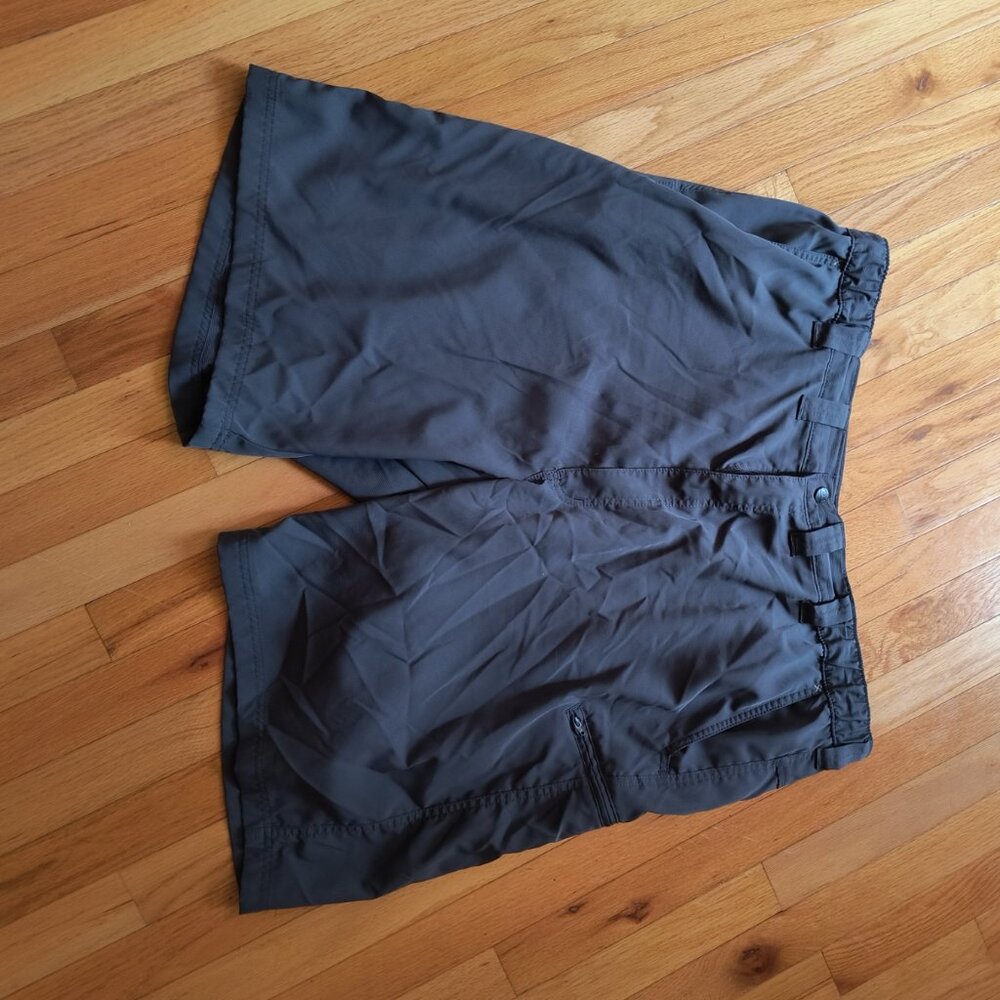 Wrangler Big Men's Outdoor Performance Zip Cargo Short with UPF 50+ NWOT